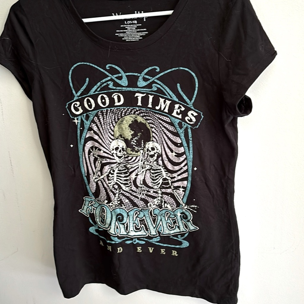 Skeleton T-shirt, size large women’s